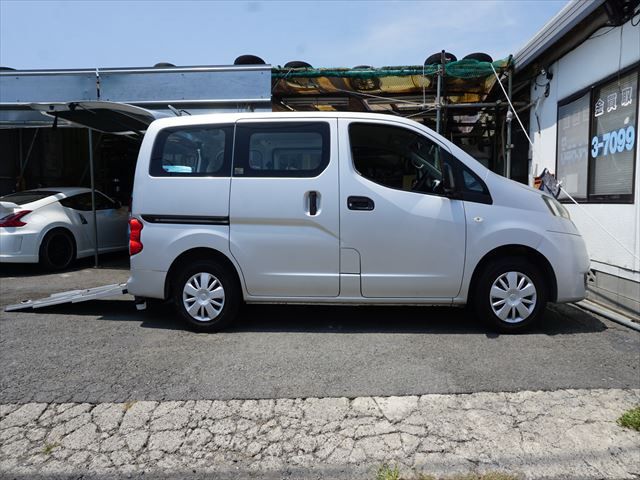 2010 Nissan NV200VANETTE WAGON — фото 9