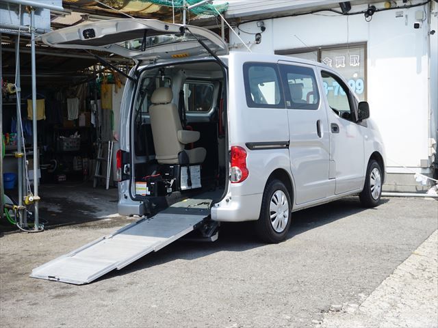 2010 Nissan NV200VANETTE WAGON — фото 8
