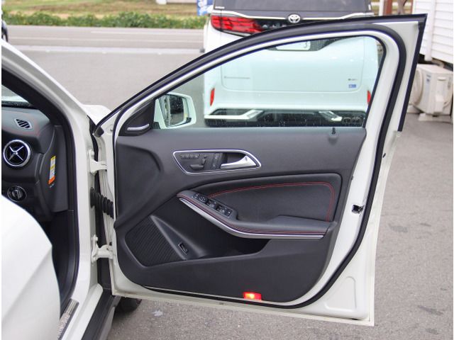صورة مصغرة 17 لـ 2014 Mercedes-BENZ GLA