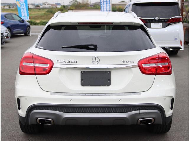 صورة 7 لـ 2014 Mercedes-BENZ GLA
