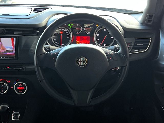 2013 ALFA Romeo GIULIETTA 缩略图 26