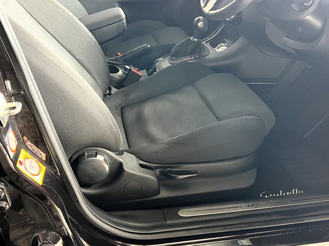 2013 ALFA Romeo GIULIETTA 缩略图 30