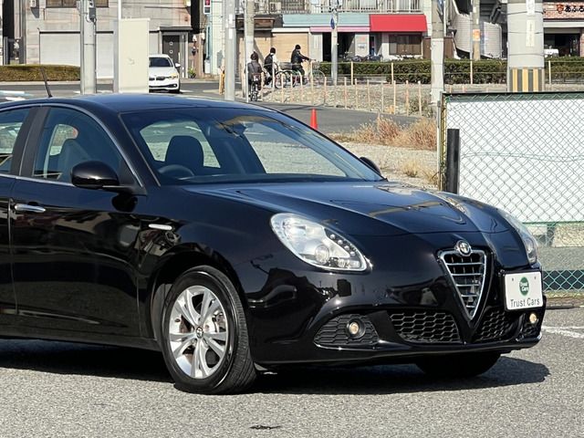 2013 ALFA Romeo GIULIETTA 缩略图 12