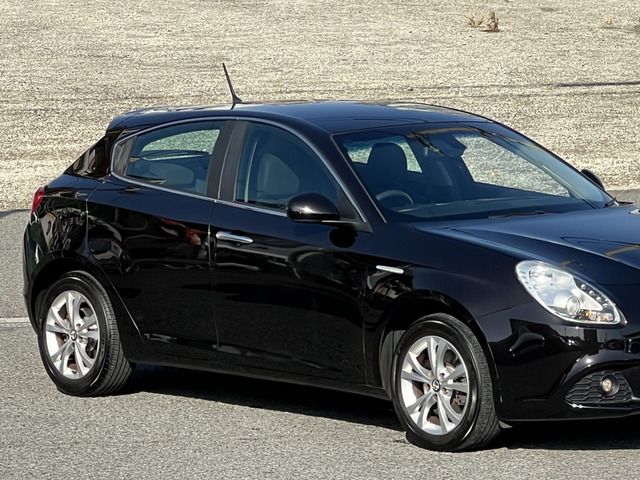2013 ALFA Romeo GIULIETTA 缩略图 10