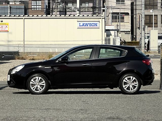 2013 ALFA Romeo GIULIETTA 缩略图 9
