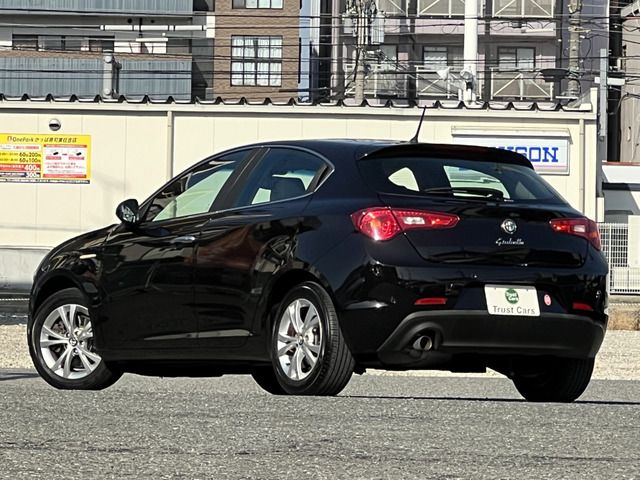 2013 ALFA Romeo GIULIETTA 缩略图 8