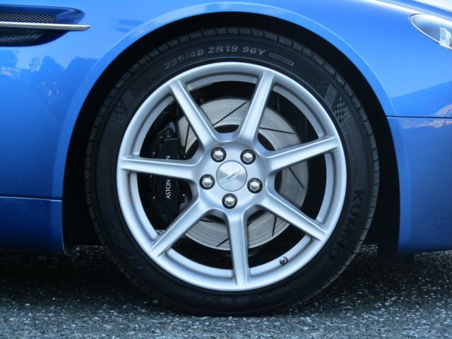 صورة مصغرة 17 لـ 2007 Aston Martin VANTAGE
