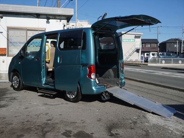 2010 Nissan NV200VANETTE WAGON — фото 4