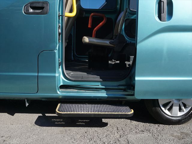 2010 Nissan NV200VANETTE WAGON — фото 6