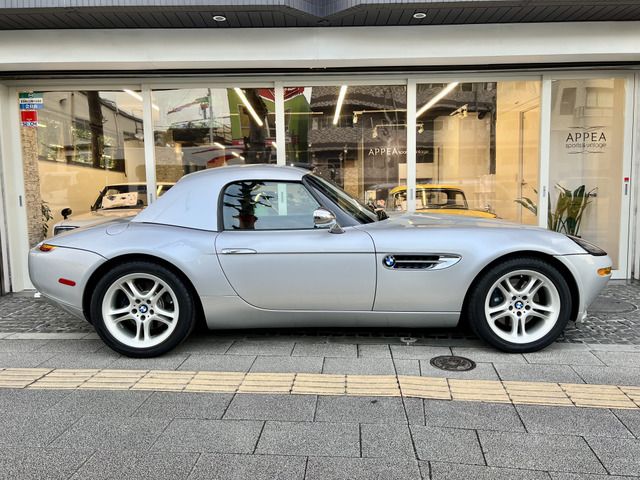 2000 BMW Z8 — миниатюра 3