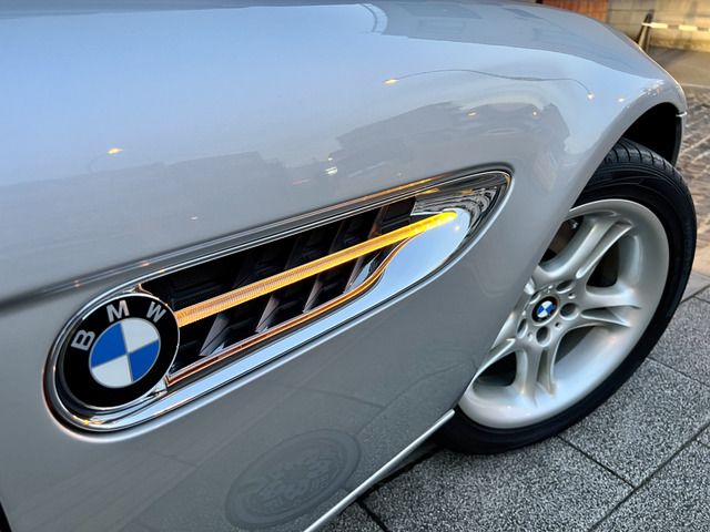 2000 BMW Z8 — миниатюра 13