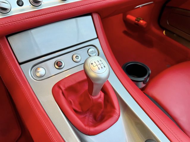 2000 BMW Z8 — миниатюра 14