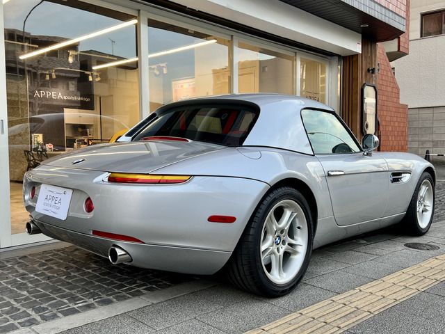 2000 BMW Z8 — миниатюра 6