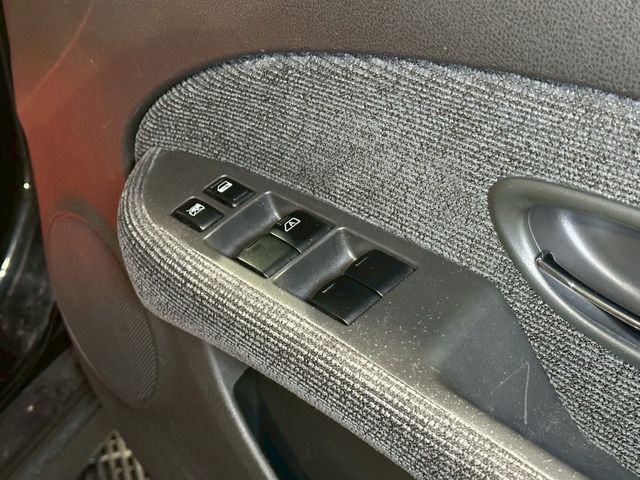 صورة مصغرة 44 لـ 2006 Nissan BLUEBIRD