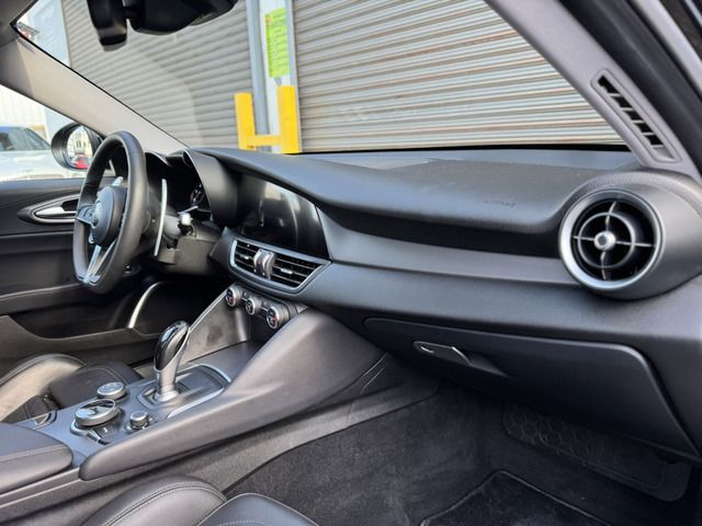 2017 ALFA Romeo JULIA — миниатюра 32