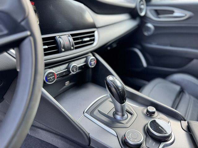 2017 ALFA Romeo JULIA — миниатюра 40