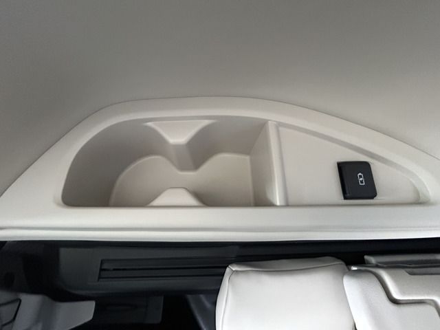 صورة مصغرة 42 لـ 2024 Lexus LM