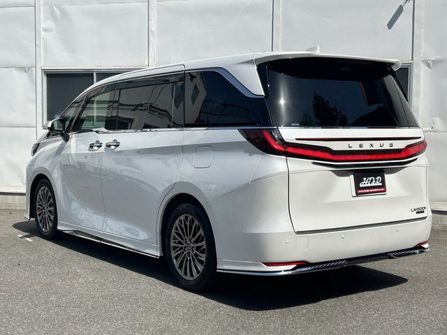 صورة مصغرة 45 لـ 2024 Lexus LM