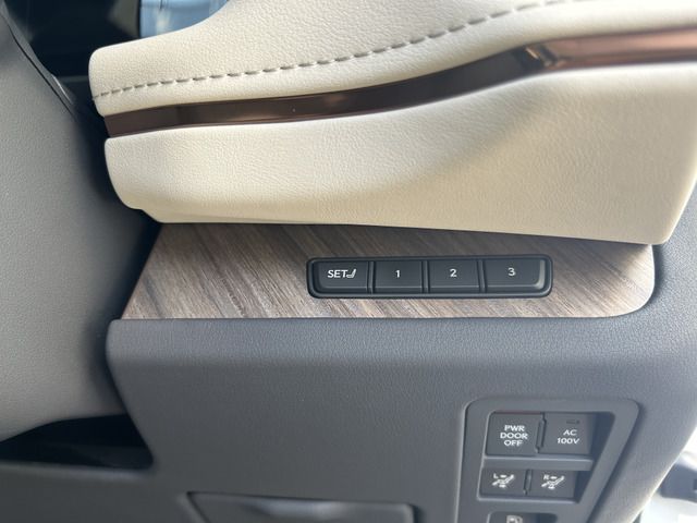 صورة مصغرة 12 لـ 2024 Lexus LM