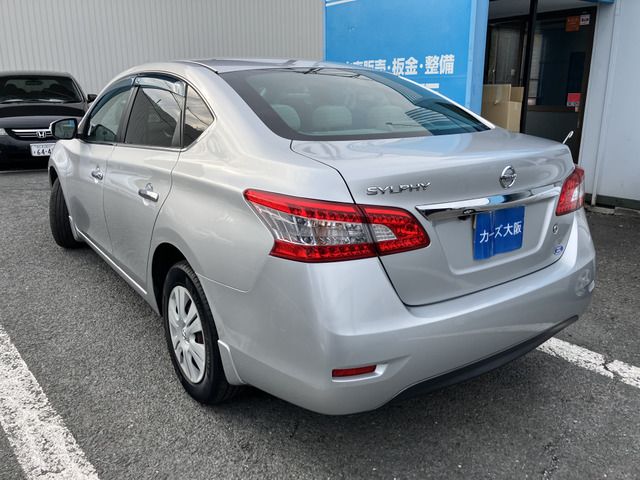 2013 Nissan SYLPHY — фото 3