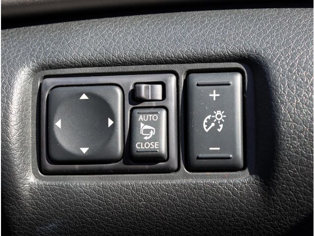 2013 Nissan SYLPHY — миниатюра 27