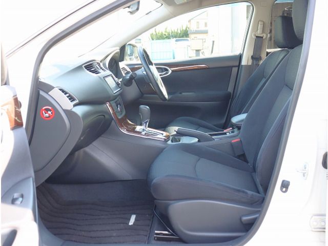 2013 Nissan SYLPHY — миниатюра 32