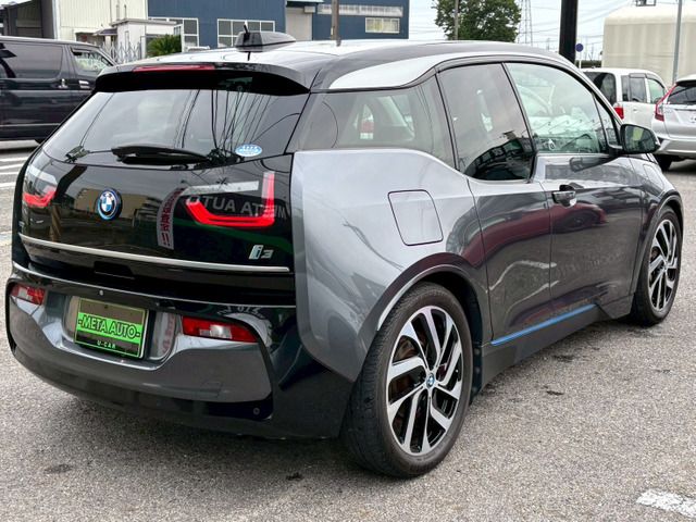 صورة 9 لـ 2018 BMW I3