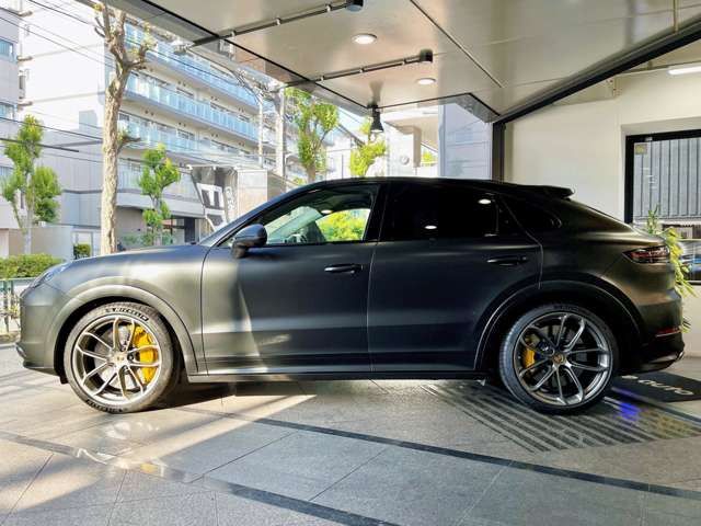 صورة مصغرة 4 لـ 2020 Porsche CAYENNE COUPE