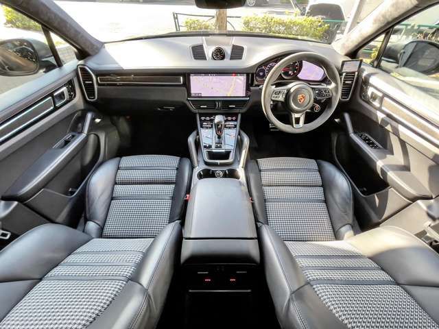 صورة مصغرة 13 لـ 2020 Porsche CAYENNE COUPE