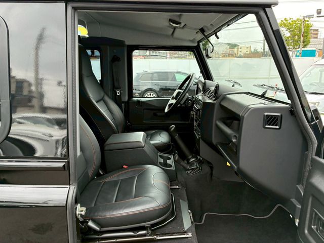 2014 LAND Rover DEFENDER 缩略图 31