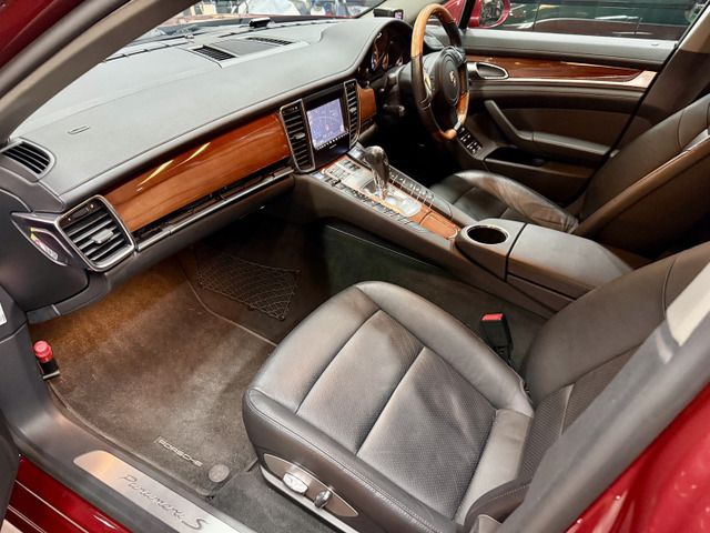 2010 Porsche PANAMERA 缩略图 38