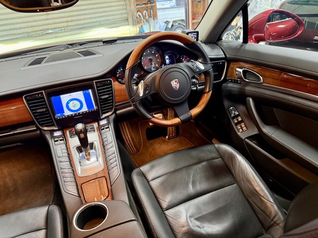 2010 Porsche PANAMERA 缩略图 50