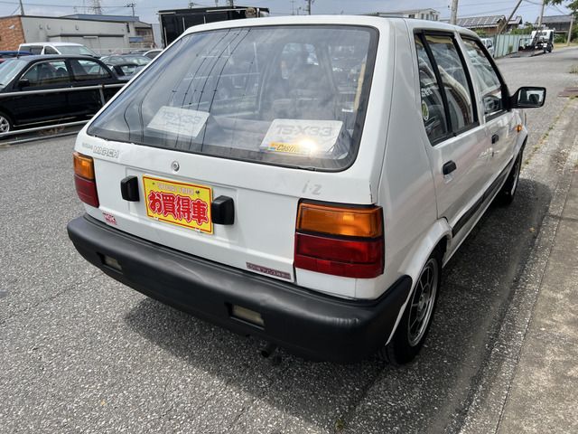1991 Nissan MARCH 照片 2
