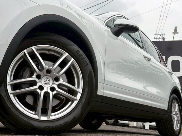 2015 Porsche CAYENNE — миниатюра 3