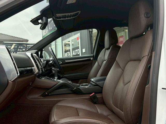 2015 Porsche CAYENNE — миниатюра 31