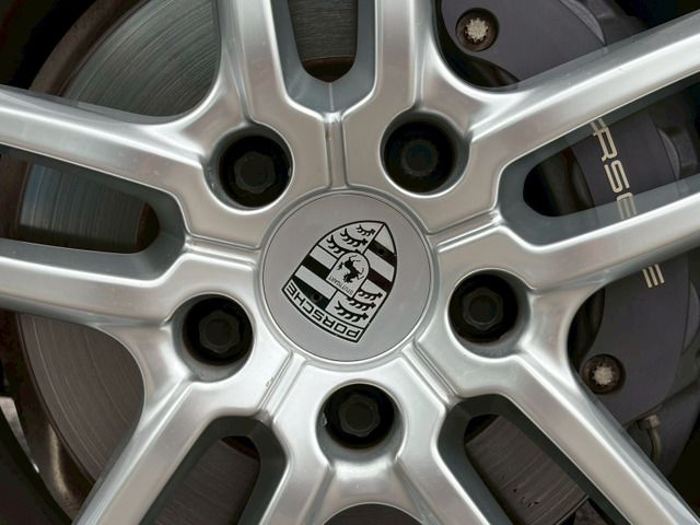 2015 Porsche CAYENNE — миниатюра 11