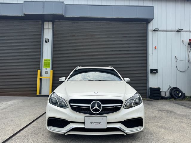 صورة مصغرة 27 لـ 2015 Mercedes-BENZ E-CLASS AMG