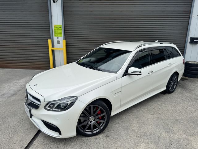 صورة مصغرة 38 لـ 2015 Mercedes-BENZ E-CLASS AMG