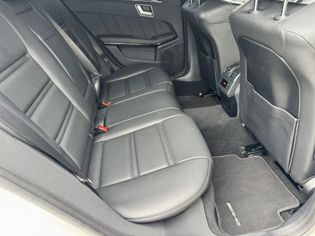 صورة مصغرة 48 لـ 2015 Mercedes-BENZ E-CLASS AMG