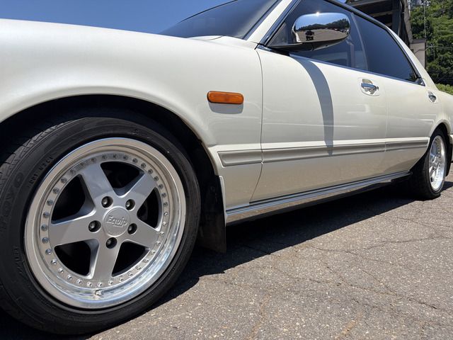 صورة مصغرة 40 لـ 1989 Nissan CIMA