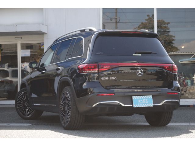 2022 Mercedes-BENZ EQB — миниатюра 11