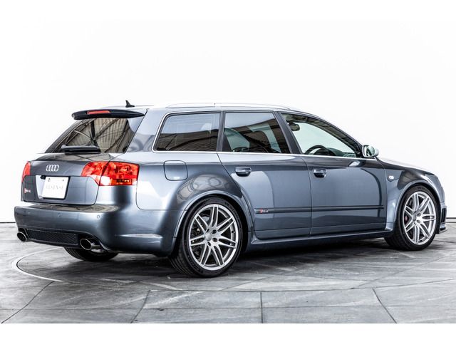 صورة مصغرة 26 لـ 2007 AUDI RS4 AVANT