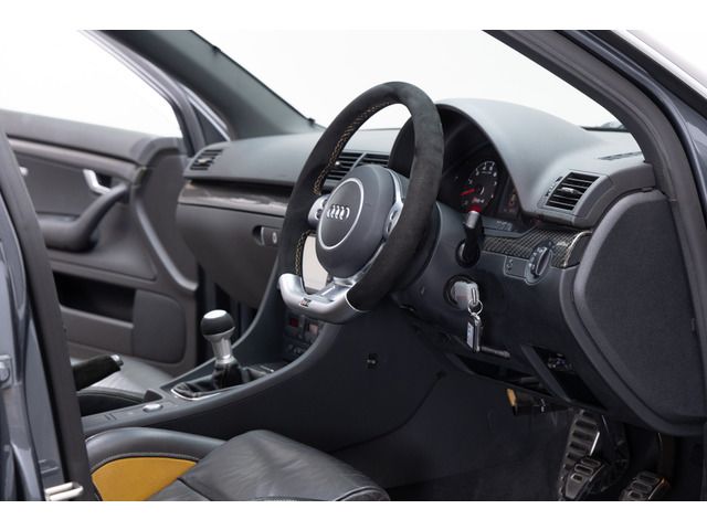 صورة مصغرة 39 لـ 2007 AUDI RS4 AVANT