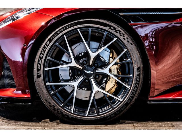 2025 Aston Martin DB12 VOLANTE — фото 10