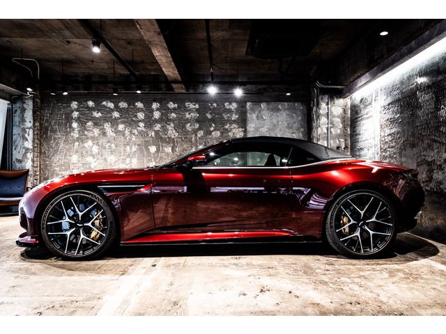 2025 Aston Martin DB12 VOLANTE — фото 9