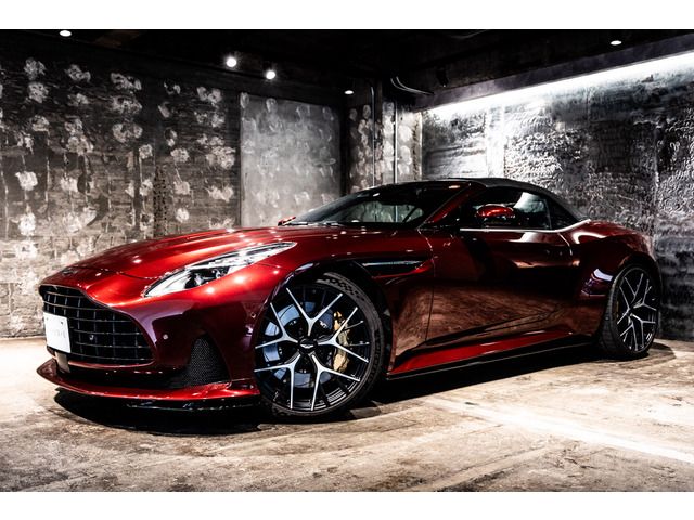 2025 Aston Martin DB12 VOLANTE — фото 8