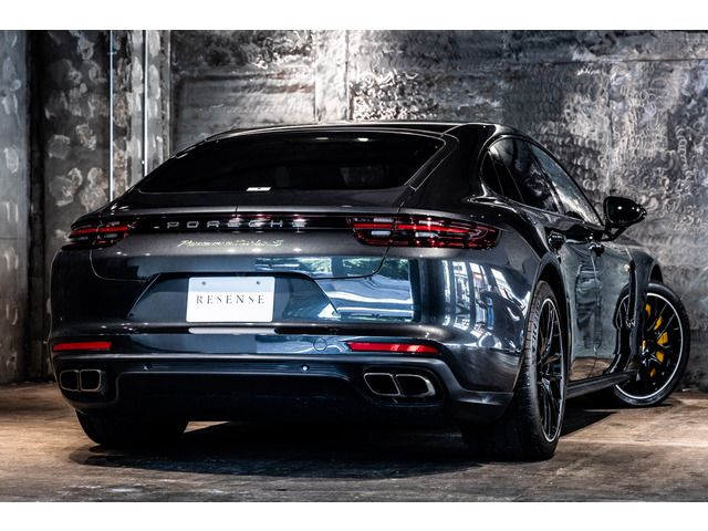2018 Porsche PANAMERA 缩略图 3