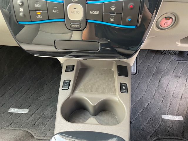 صورة مصغرة 23 لـ 2012 Nissan LEAF