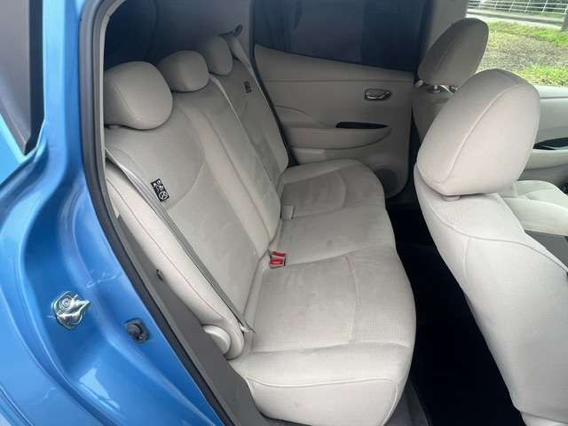 صورة 6 لـ 2012 Nissan LEAF