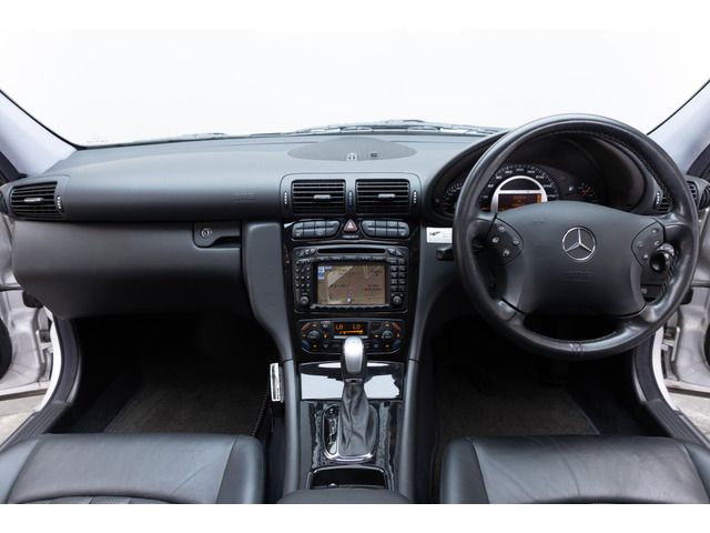 صورة مصغرة 2 لـ 2002 Mercedes-BENZ C-CLASS AMG